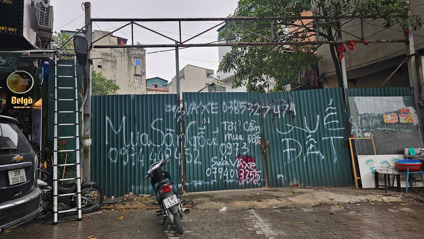 Cận cảnh dự án tổ hợp nhà cao tầng trên 'đất vàng' treo hơn thập kỷ vừa bị Hà Nội thu hồi - Ảnh 3