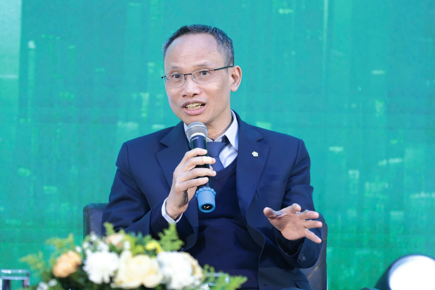 TS. Cấn Văn Lực: Bất động sản phải chấp nhận lãi suất cao hơn do không phải là lĩnh vực được ưu tiên - Ảnh 1