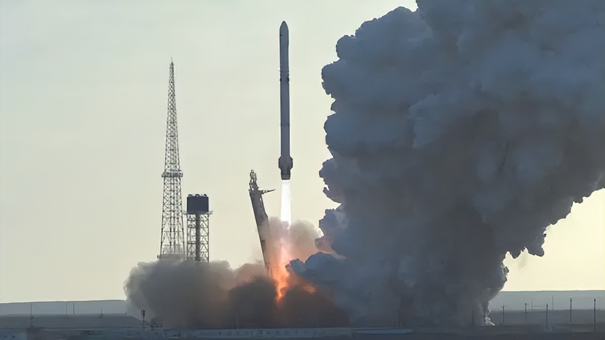 Một vụ nổ lớn xảy ra ở sa mạc Gobi: Dù đã rất nỗ lực nhưng Trung Quốc vẫn chưa thể thắng Elon Musk - Ảnh 2