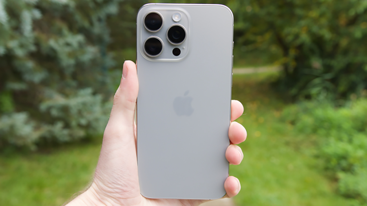 5 chiếc iPhone cũ đáng để mua nhất hiện nay - Ảnh 1