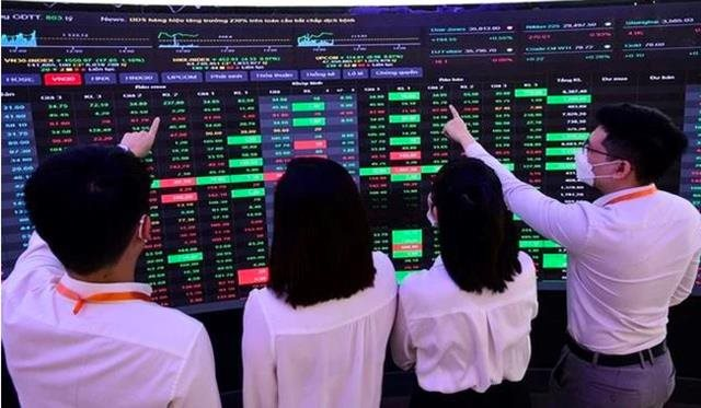 Chứng khoán tuần qua: Tâm điểm cổ phiếu Big4, dầu khí; VN-Index lập đỉnh lịch sử - Ảnh 4