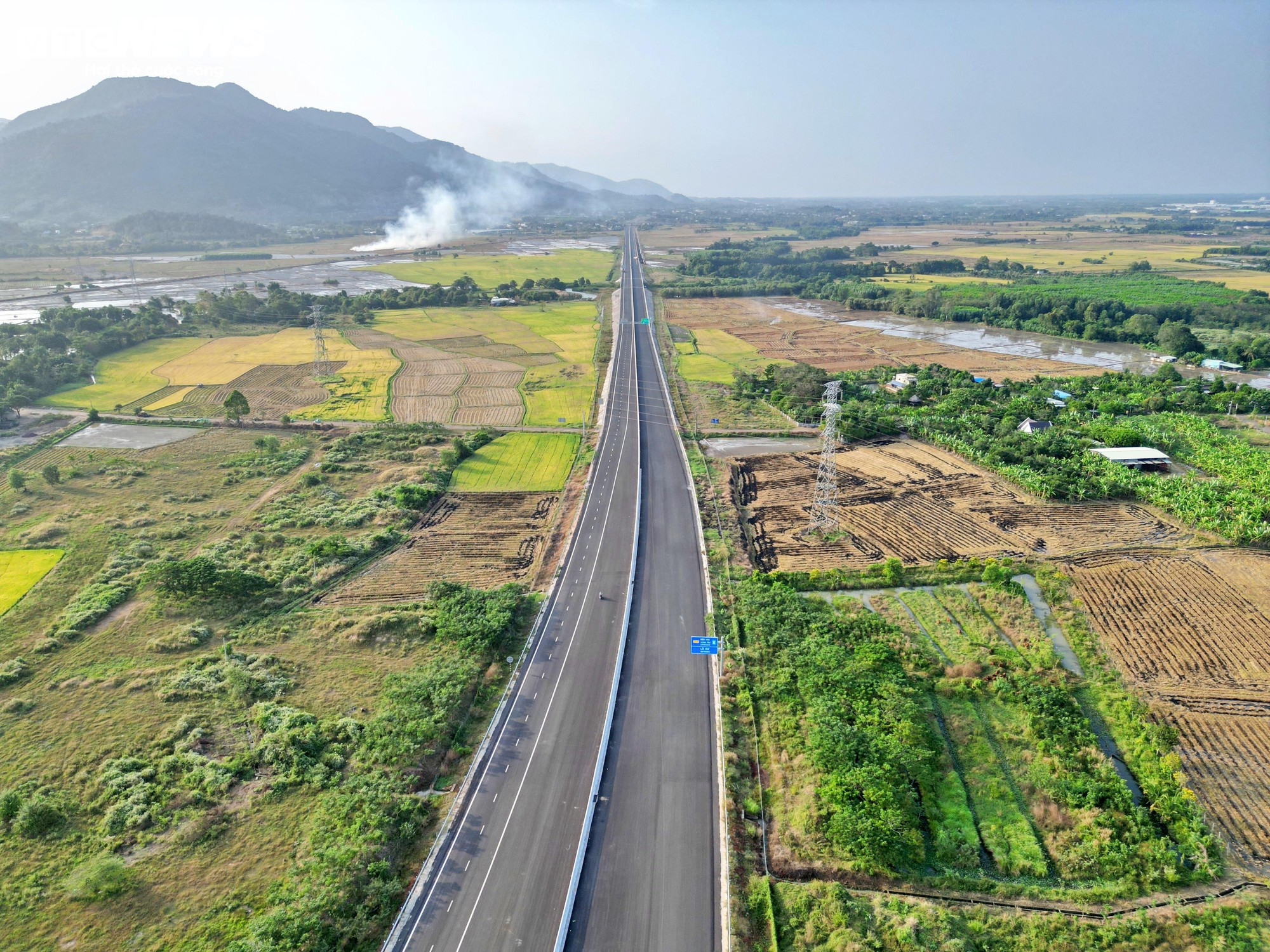 Toàn cảnh 38 km cao tốc Biên Hòa - Vũng Tàu trước ngày thông xe - Ảnh 14