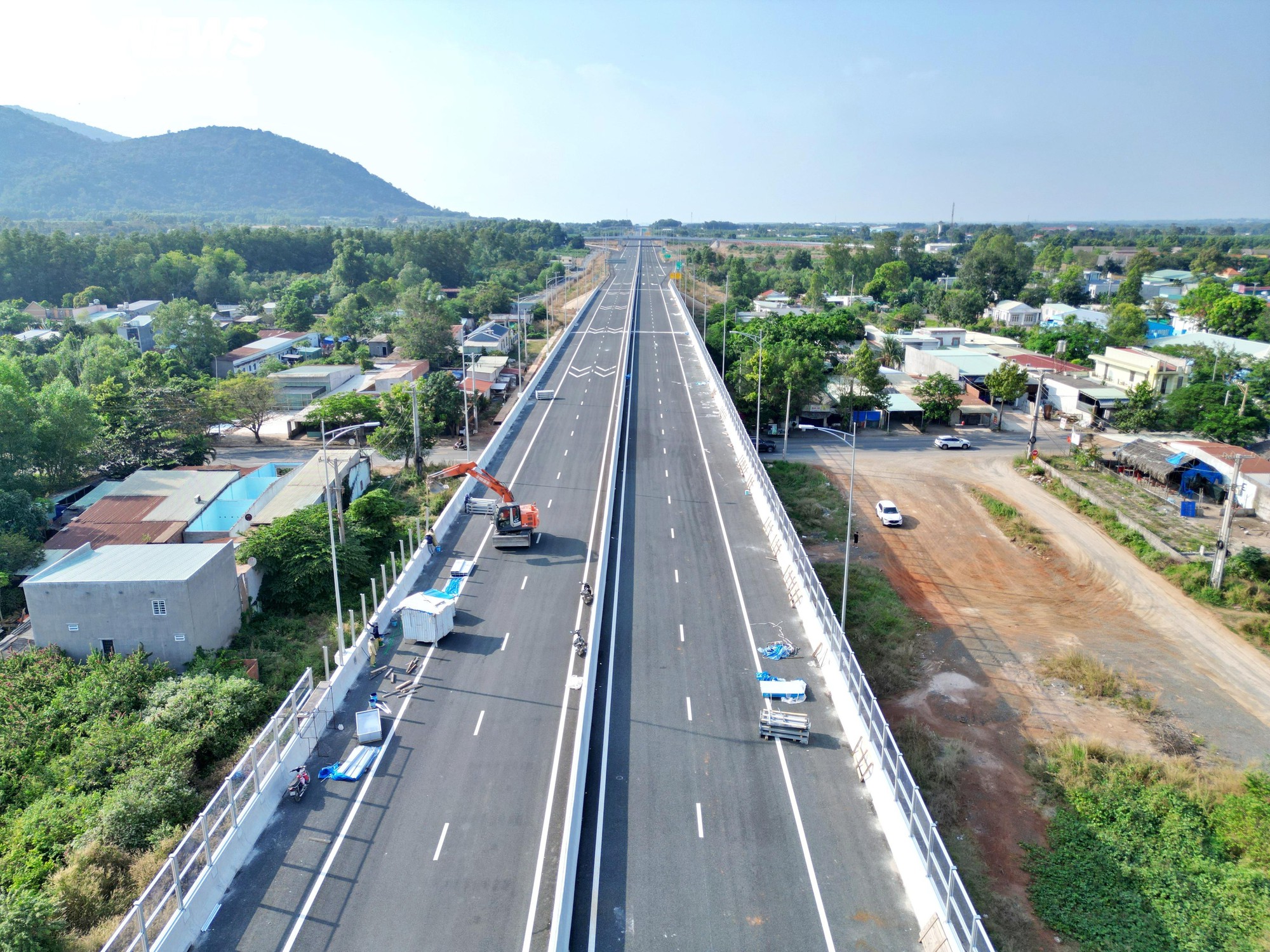 Toàn cảnh 38 km cao tốc Biên Hòa - Vũng Tàu trước ngày thông xe - Ảnh 11