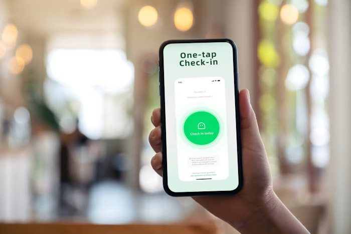 Độc lạ Trung Quốc: Ứng dụng "Bạn đã chết chưa?" leo lên top 1 Apple Store, im lặng quá 2 ngày là app tự động báo tin buồn - Ảnh 2