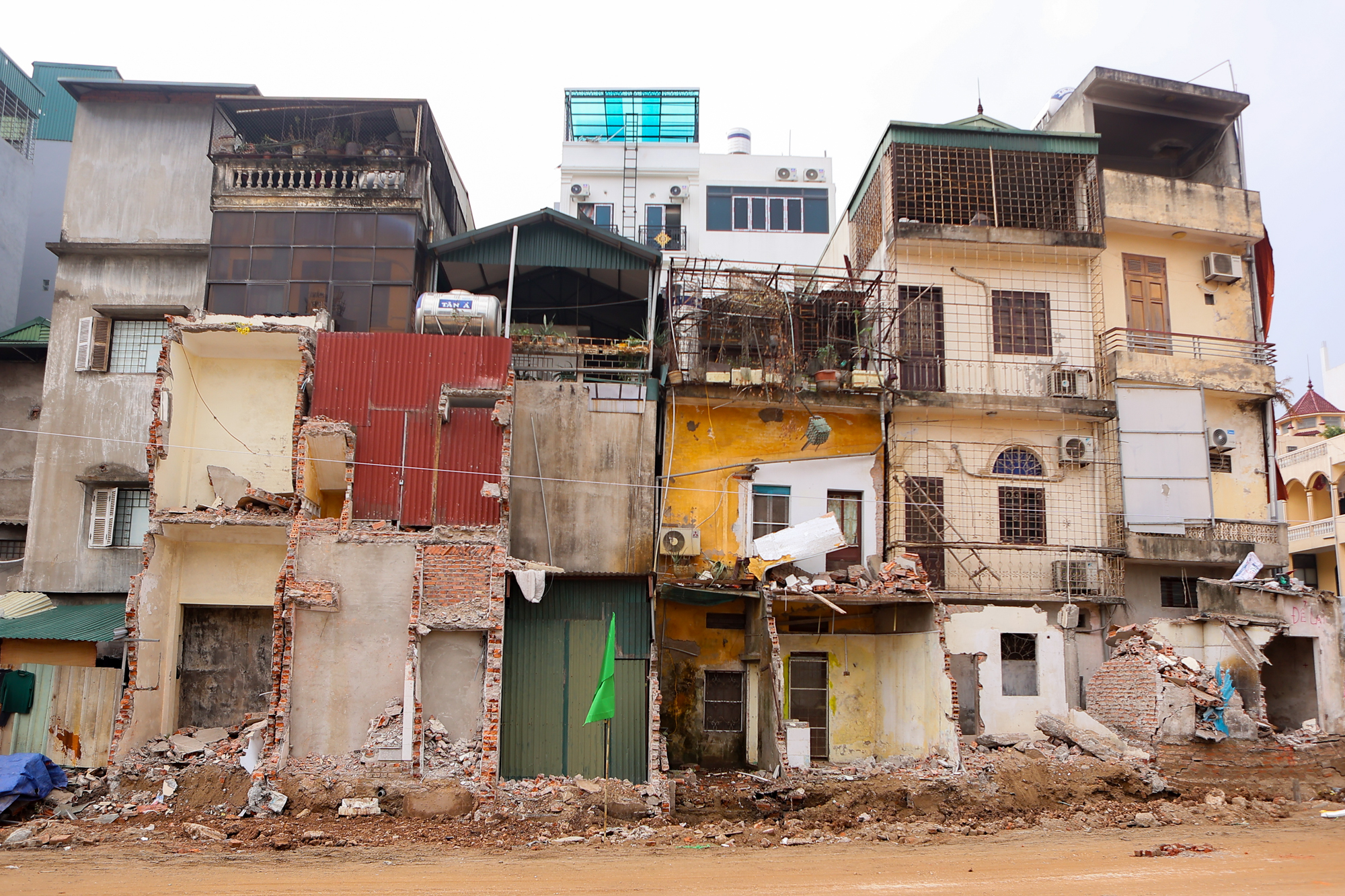 Kỳ tích thông xe tuyến đường mỗi mét tốn 3,5 tỷ: 30 năm chờ đợi và 30 ngày thần tốc giải cứu nút thắt thủ đô - Ảnh 4