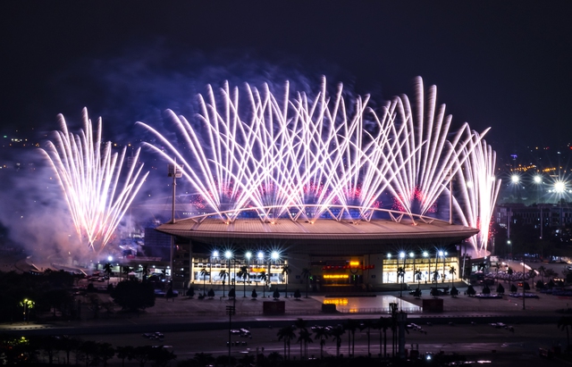 Mãn nhãn buổi tổng duyệt pháo hoa tối 21/1, Sun Group hé lộ: Mới chỉ bằng 5% so với quy mô buổi chính thức - Ảnh 2