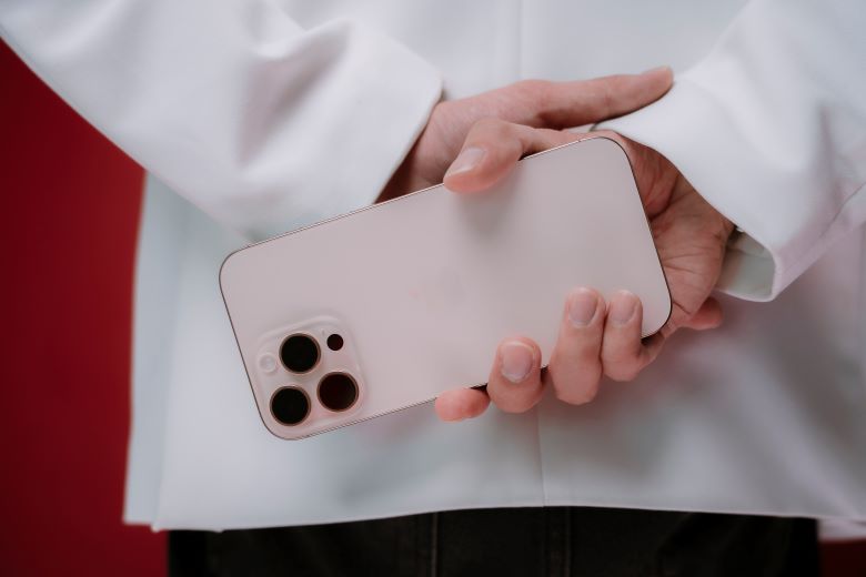 iPhone 16 Pro Max giảm giá mạnh đầu năm 2026 - Ảnh 4