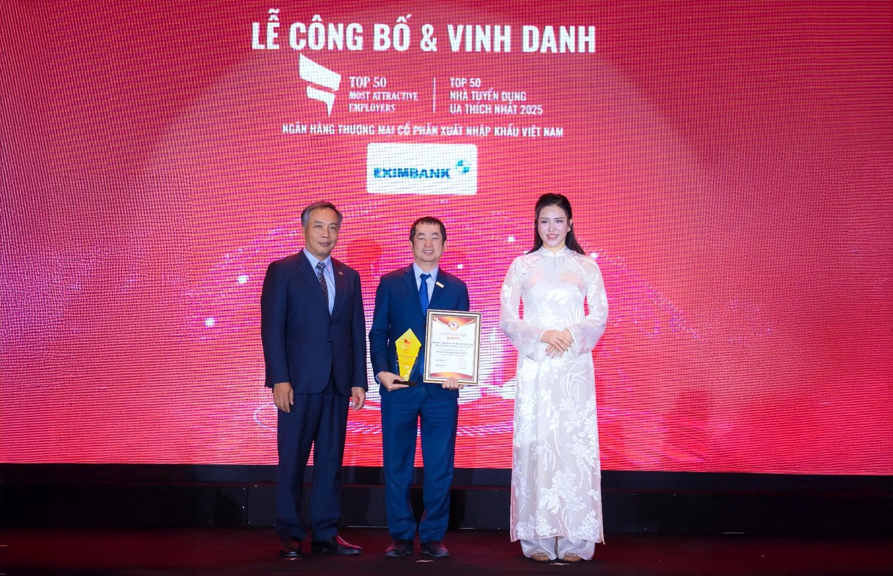 Eximbank được vinh danh 03 hạng mục Top 10 – Top 50 – Top 500 Nhà tuyển dụng và môi trường làm việc tốt nhất Việt Nam năm 2025 - Ảnh 2