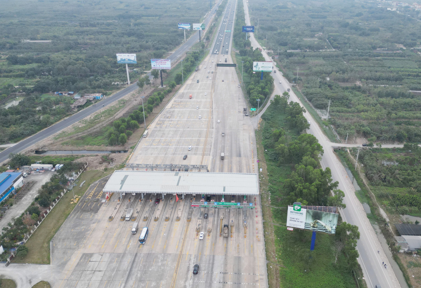 Cận cảnh cao tốc Hà Nội - Hải Phòng vừa được đề xuất mở rộng 10 làn xe - Ảnh 5