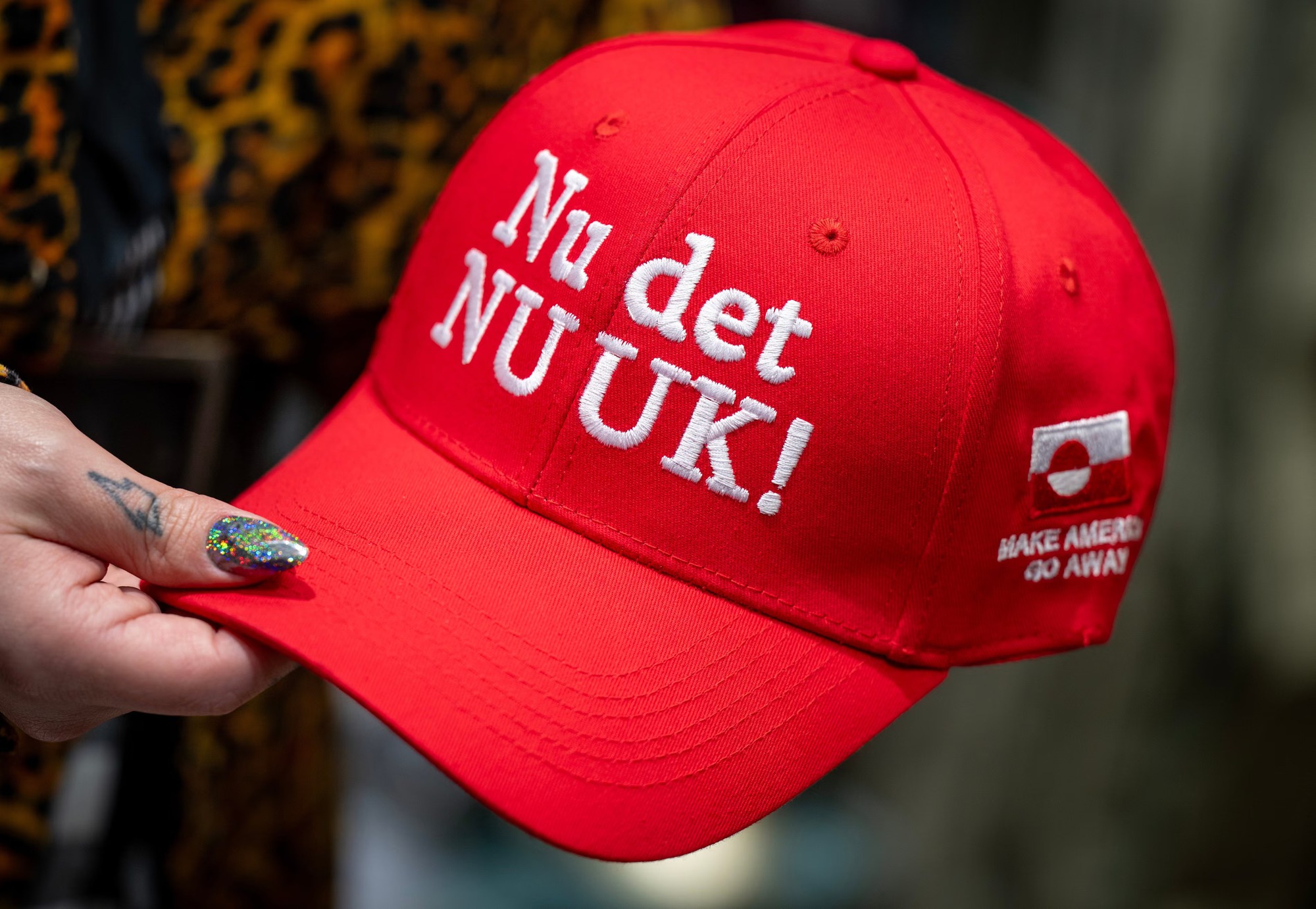 Ông Trump nói sẽ ổn hơn nếu thành người Mỹ, vì sao người Greenland chọn Đan Mạch chứ không chọn Mỹ? - Ảnh 2