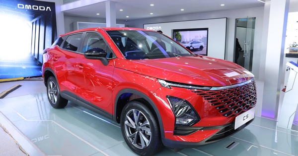 Omoda & Jaecoo tiếp tục 'chơi lớn': Một mẫu xe giảm 110% phí trước bạ, quyết đua doanh số ngay từ đầu năm