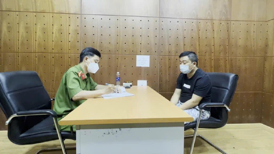 Ai là nạn nhân của "ông trùm" Tuấn Tommy, liên hệ ngay với Công an qua số 0908987616 - Ảnh 1