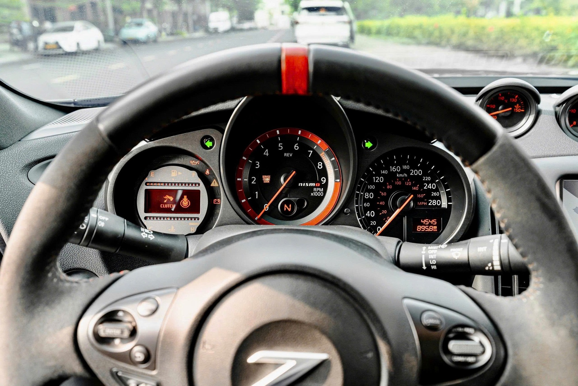 Nissan 370Z Nismo số sàn duy nhất Việt Nam rao 3,7 tỷ đồng: Đắt hơn RX 350 bản 'base' mua mới, bù lại 'xe gần như mới' cho người thích sưu tầm - Ảnh 11