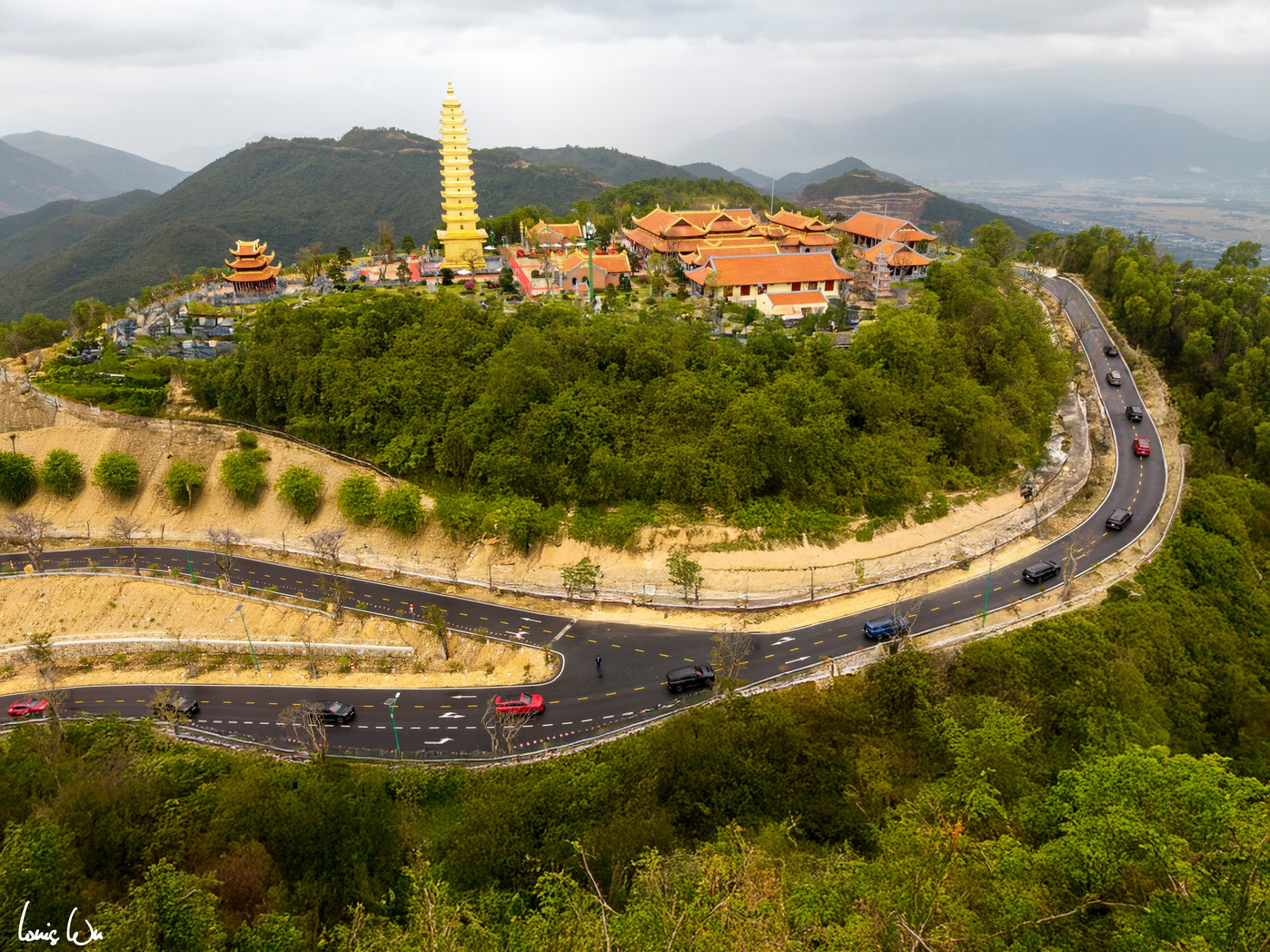 Việt Nam có tiên cảnh: Ngôi chùa rộng 1.000 ha trên núi Chín Khúc - nơi con trai tỷ phú Phạm Nhật Vượng làm lễ Hằng thuận - Ảnh 3