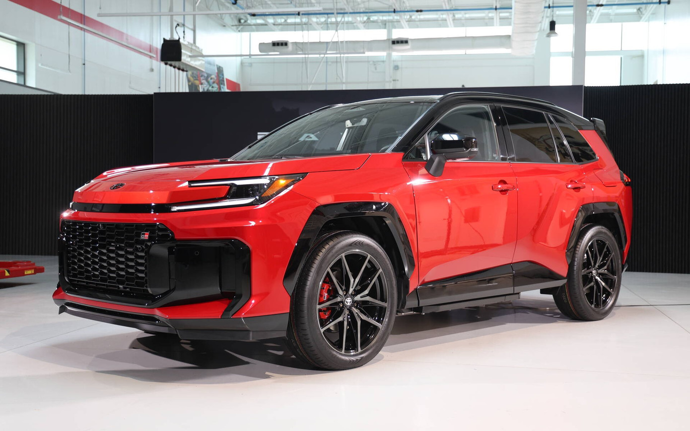 SUV bán chạy nhất của Toyota rục rịch tới Đông Nam Á, liệu có về Việt Nam? - Ảnh 1