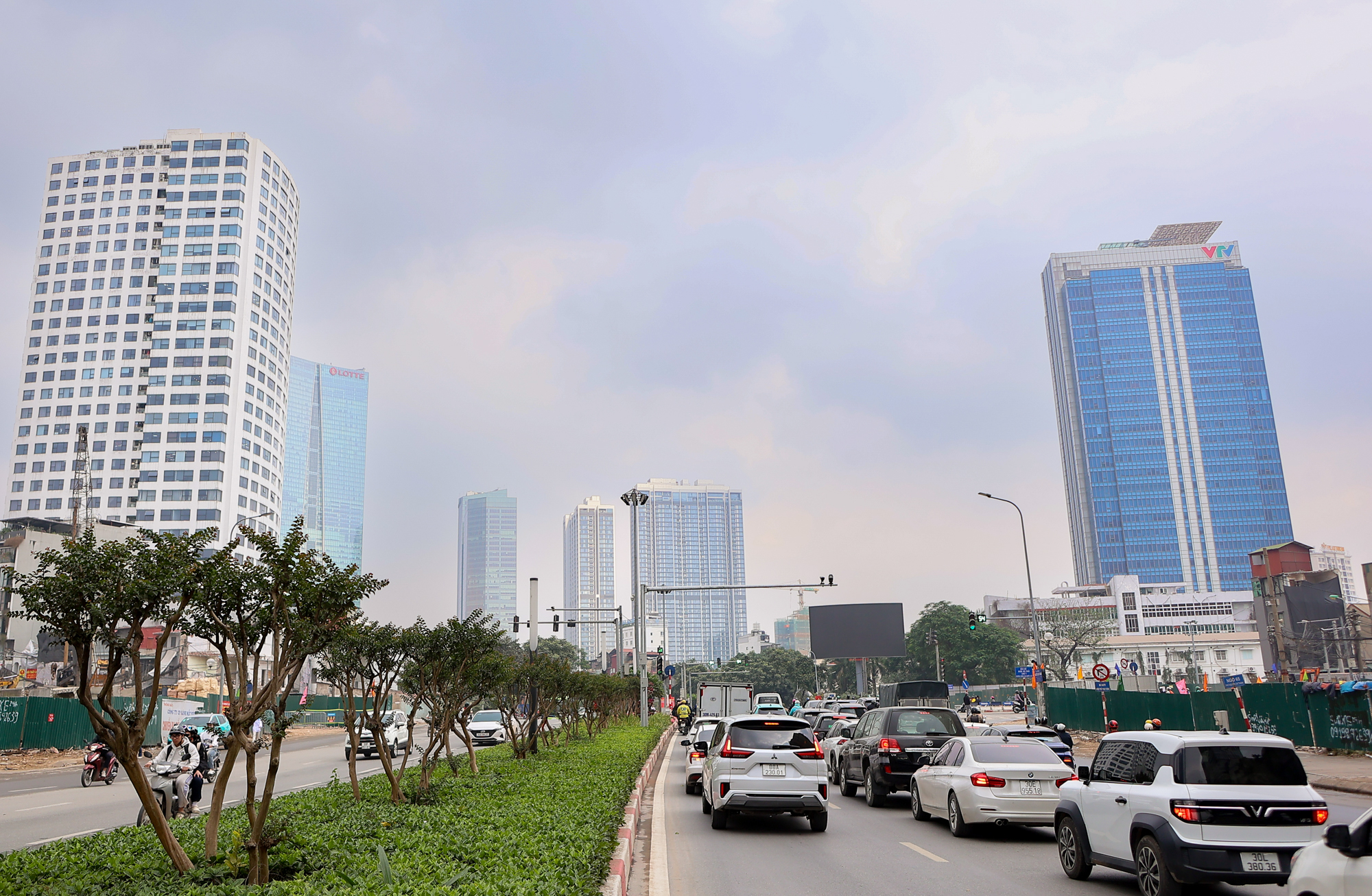 Kỳ tích thông xe tuyến đường mỗi mét tốn 3,5 tỷ: 30 năm chờ đợi và 30 ngày thần tốc giải cứu nút thắt thủ đô - Ảnh 7