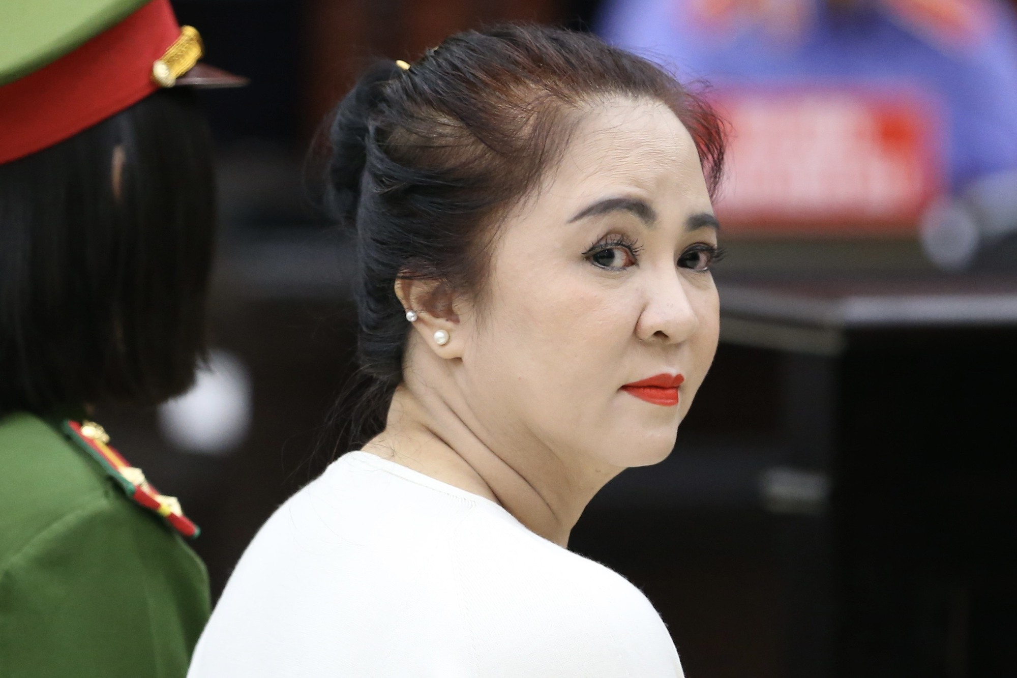 YouTube Đinh Lan hầu toà: Nhìn lại những bản án sau "drama" Nguyễn Phương Hằng - Ảnh 1