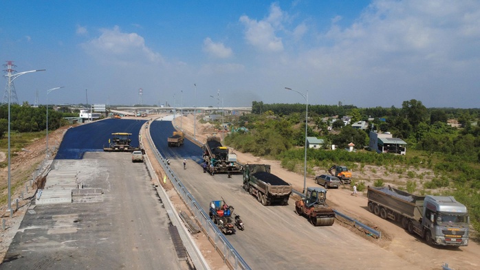 Hình ảnh thi công xuyên Tết ở sân bay Long Thành, cao tốc Biên Hòa - Vũng Tàu - Ảnh 11