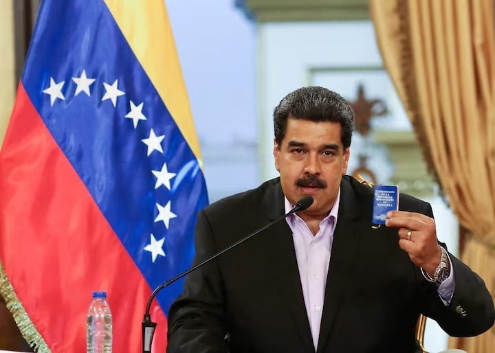 Thụy Sĩ tuyên bố đóng băng tài sản của Tổng thống Venezuela Nicolas Maduro - Ảnh 1