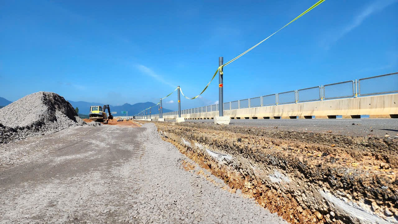 Cận cảnh thi công trạm dừng nghỉ trên cao tốc Quảng Ngãi – Hoài Nhơn - Ảnh 15