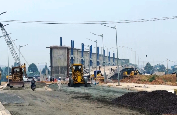 Cầu đập dâng 1.500 tỉ đồng sắp được thông xe - Ảnh 2