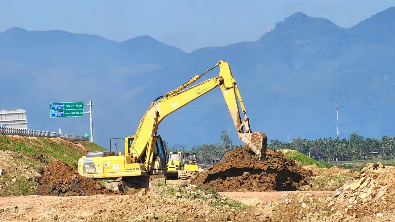 Cận cảnh thi công trạm dừng nghỉ trên cao tốc Quảng Ngãi – Hoài Nhơn - Ảnh 12
