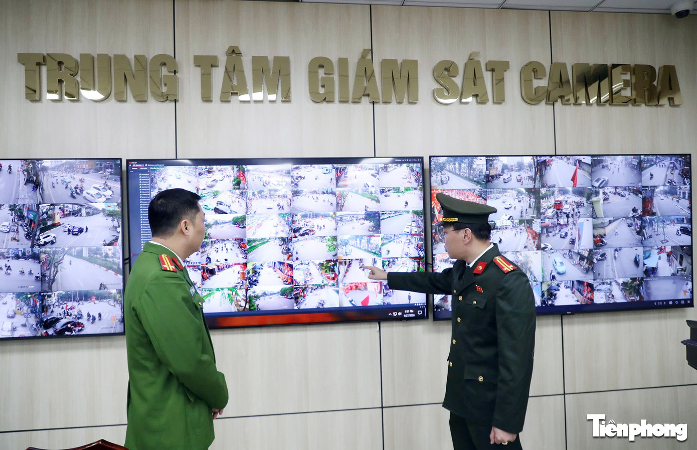 Công an phường ở Hà Nội thiết lập 'thế trận' gần 200 camera để xử lý vi phạm lấn chiếm vỉa hè - Ảnh 8
