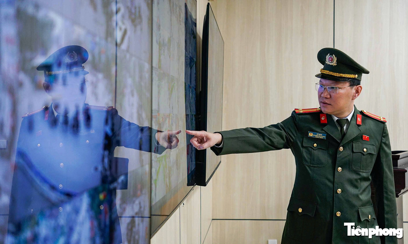 Công an phường ở Hà Nội thiết lập 'thế trận' gần 200 camera để xử lý vi phạm lấn chiếm vỉa hè - Ảnh 7