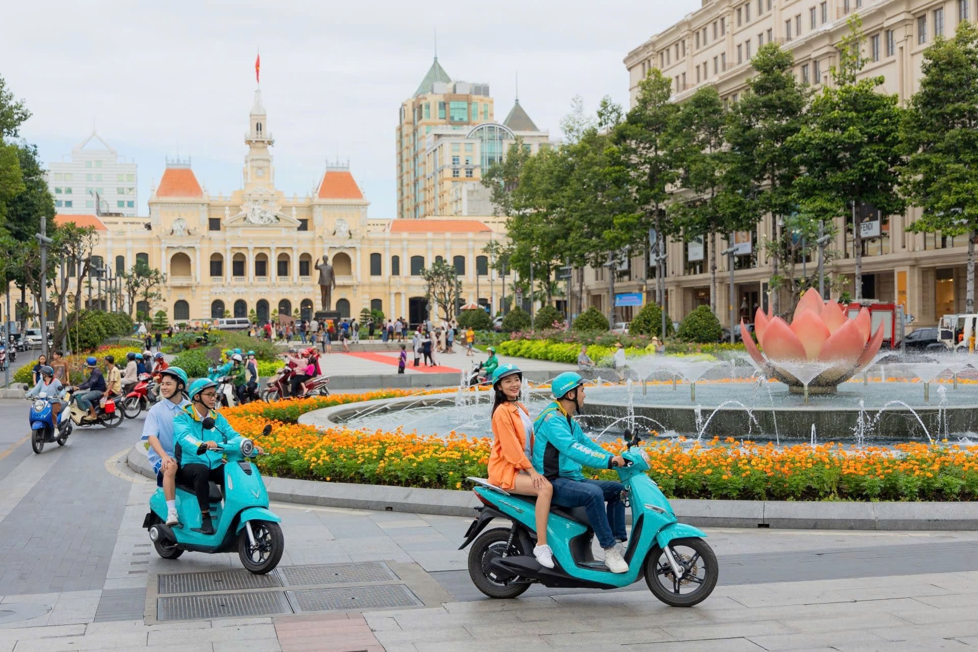 Tin vui đầu năm cho bác tài xe ôm công nghệ mua xe máy điện VinFast: Chú ý! - Ảnh 1