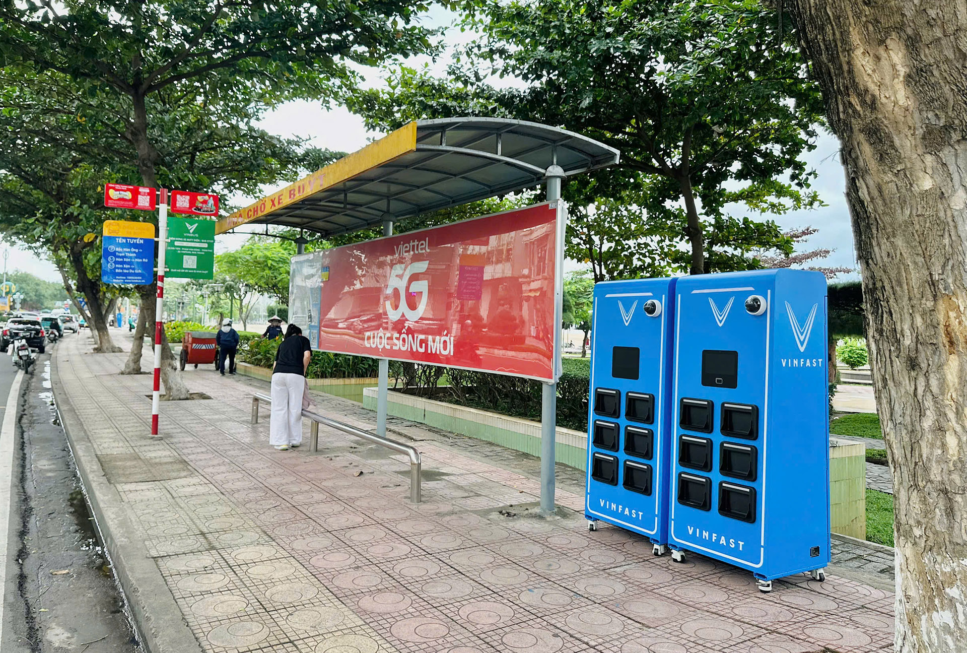 Cuộc đua 'sạc điện nhanh như đổ xăng' ngày càng nóng: Ông Phạm Nhật Vượng bắt đầu 'vít ga', Honda cũng khẩn trương tăng tốc - Ảnh 1