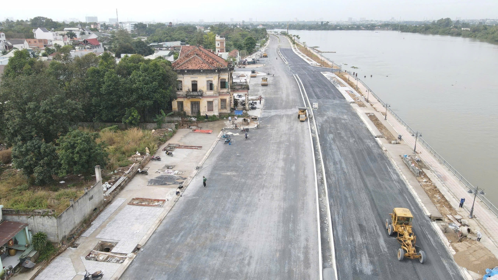 Hình ảnh đường ven sông Đồng Nai qua “nhà lầu ông Phủ" trước ngày thông xe - Ảnh 3