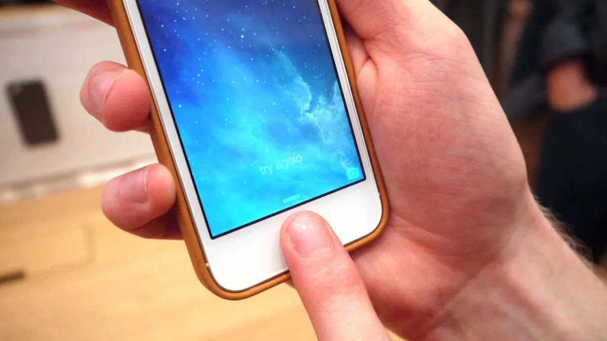 Cây bút công nghệ: "Ai thích khen điện thoại nào thì kệ, với tôi chỉ có chiếc iPhone này mãi là tuyệt tác" - Ảnh 2