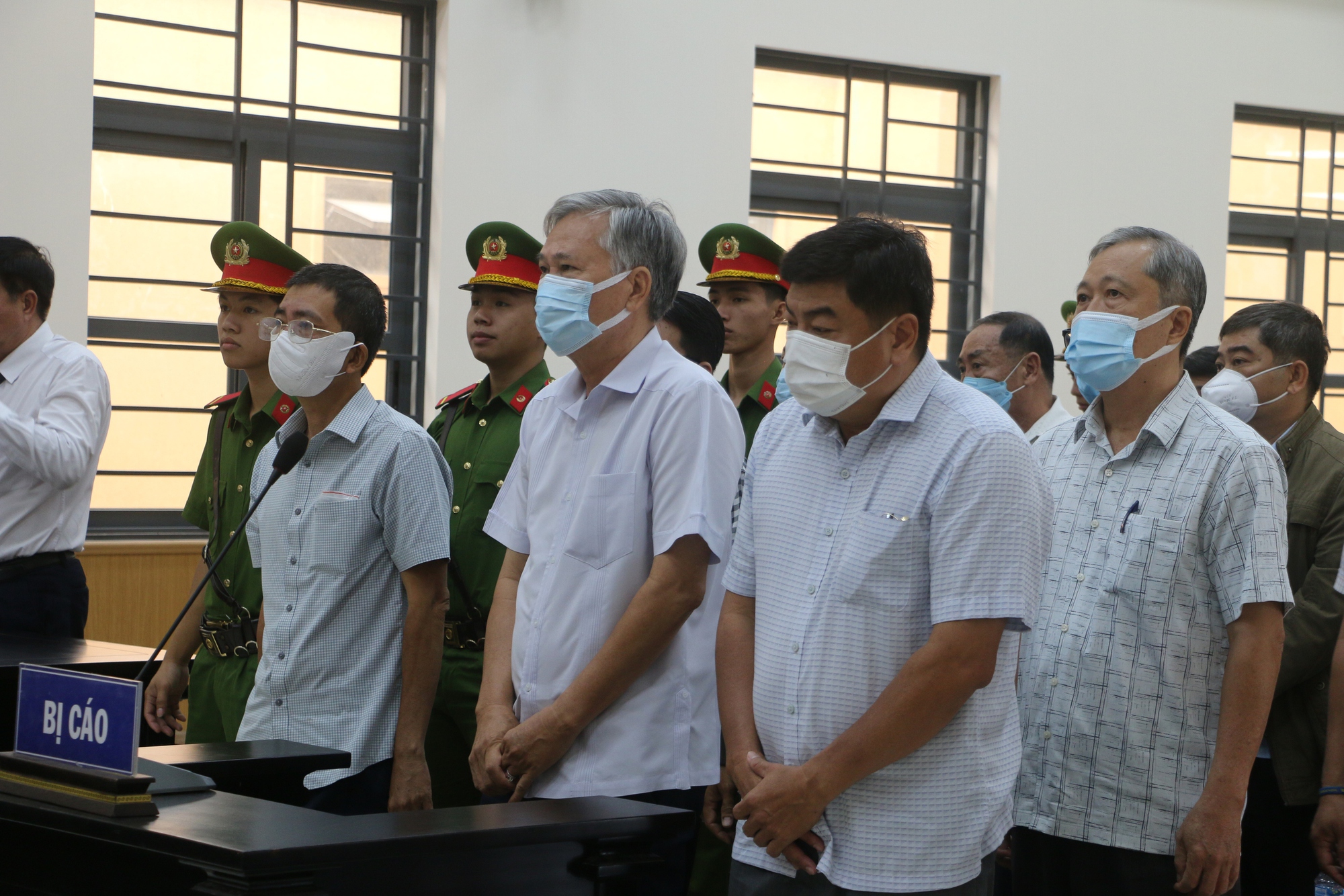 3 cựu Phó Chủ tịch UBND TP Long Xuyên, tỉnh An Giang bị đề nghị án treo - Ảnh 2