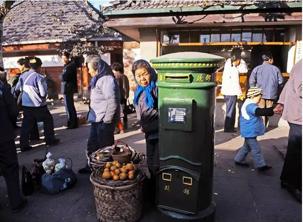 Ảnh cũ Thượng Hải thập niên 1980: Phương tiện này thống trị đường phố, có nơi 40 năm chưa hề khác - Ảnh 7