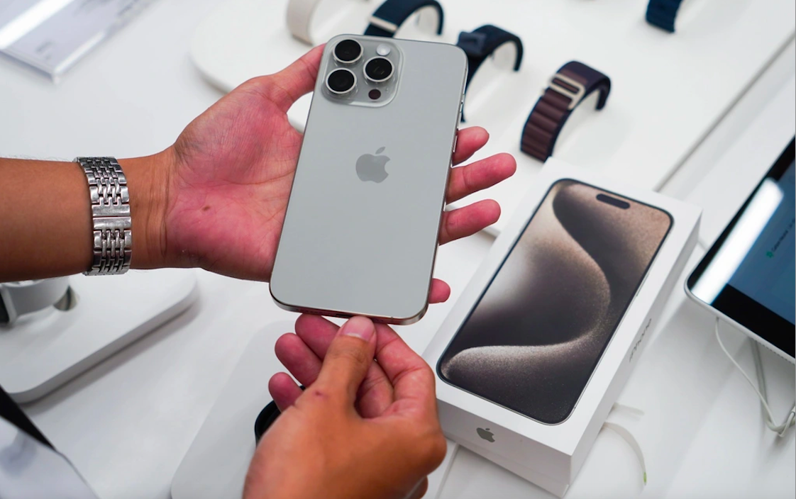 Chiếc iPhone Titan rẻ nhất Việt Nam hiện nay, đáng mua hơn iPhone 17 - Ảnh 2