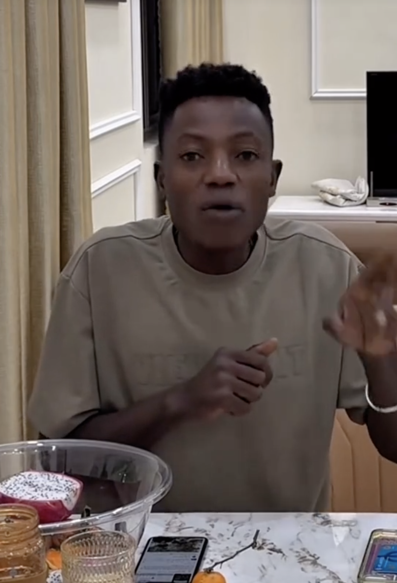 Đấu tố căng thẳng trong team của Quang Linh Vlogs dậy sóng đầu năm 2026 - Ảnh 2