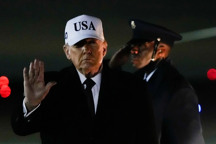 Ông Trump dọa áp thuế với các nước không ủng hộ việc Mỹ kiểm soát Greenland - Ảnh 1