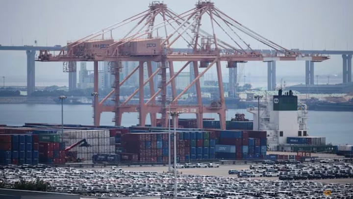 Ông Trump tuyên bố áp thuế một số mặt hàng nhập khẩu từ Hàn Quốc lên 25% - Ảnh 1