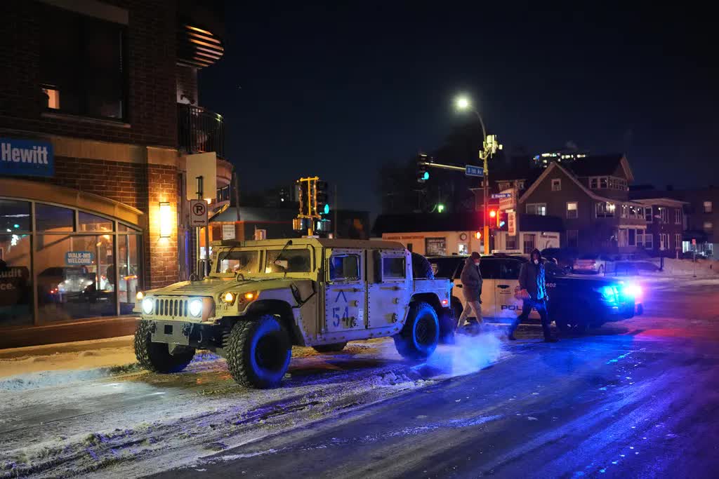 Chính quyền Tổng thống Trump chi ngân sách “khủng” để triển khai Vệ binh Quốc gia - Ảnh 2