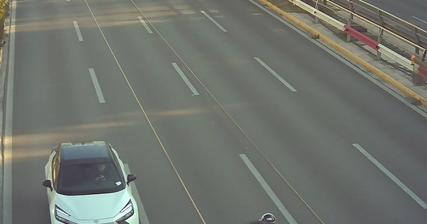 Camera AI giao thông mắc lỗi khó hiểu từng khiến 2.000 tài xế ở đây dính phạt oan, 626 người bị tước bằng