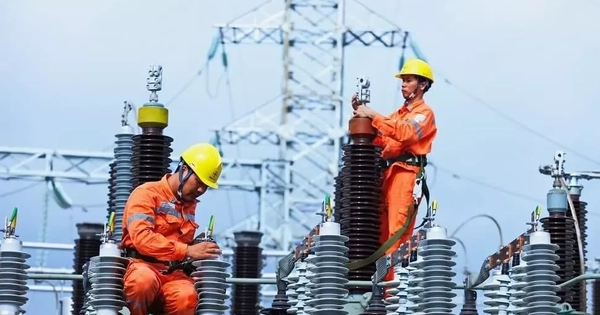 Chuyên gia nói gì về đề xuất đưa chi phí vận hành, bảo trì vào giá điện?