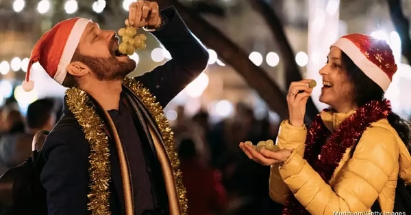 Ăn 12 quả nho và những phong tục năm mới độc lạ