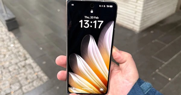 "Là chuyên gia review, với tôi, đây mới là điện thoại số 1 của năm 2025 chứ không phải Apple hay Samsung"