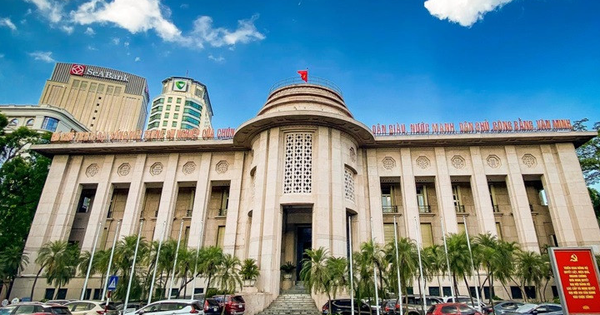 Cập nhật thị trường tiền tệ: NHNN bơm ròng hơn 16.000 tỷ, lãi suất liên ngân hàng đồng loạt giảm, tỷ giá USD tự do tăng mạnh