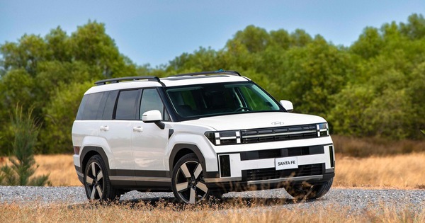 Hyundai tiếp tục chơi lớn ngay đầu năm mới: Santa Fe, Palisade giảm cao nhất 220 triệu