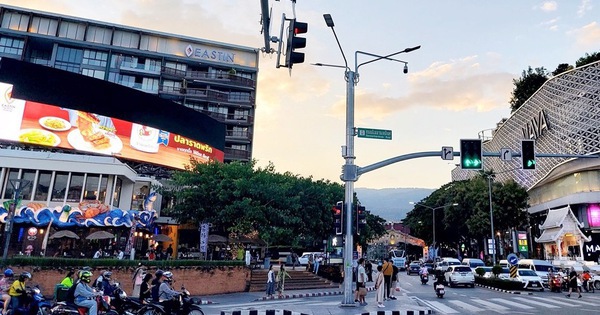 Láng giềng Việt Nam hiện đang sống ở năm 2569