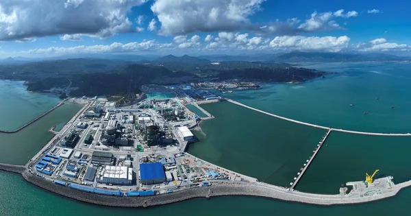 Căn cứ điện hạt nhân lớn nhất hành tinh vừa đạt mốc lịch sử