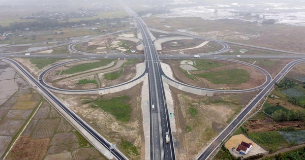 Đường cao tốc Khánh Hòa – Buôn Ma Thuột bít lối vào ruộng, kiến nghị mở đường gom