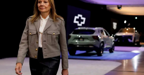 Một nhà sản xuất xe hơi lớn vừa lỗ kỷ lục 7 tỷ USD/quý vì xe điện, từng mơ mộng bán 1 triệu EV mỗi năm nhưng thực tế chỉ khoảng 170.000 chiếc