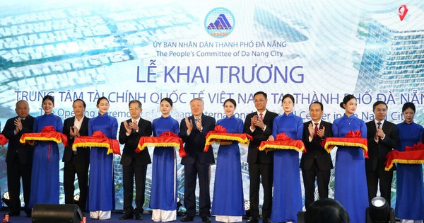 Phó Thủ tướng Thường trực Nguyễn Hòa Bình dự khai trương Trung tâm Tài chính Quốc tế Việt Nam tại Đà Nẵng